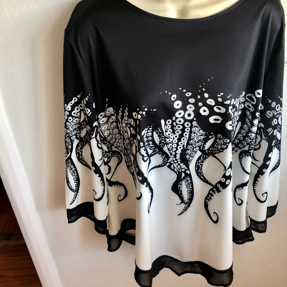 BLACK & WHITE BEAUTIFUL BLOUSE Asymmetric Hem Three Quarter Sleeve - Picture 5 of 6